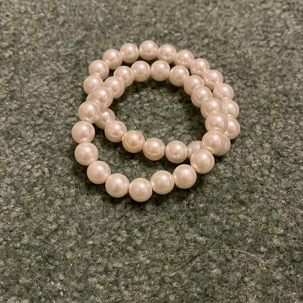 Costume pearl bracelets